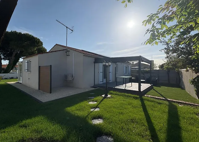 Le Pin Parasol Cote Vendeenne Bed and breakfast