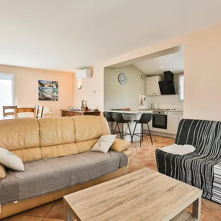 Le Pin Parasol Cote Vendeenne לינה וארוחת בוקר 4*