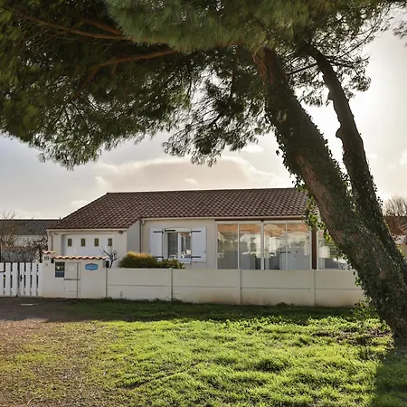 Le Pin Parasol Cote Vendeenne לונגוויל-סור-מר